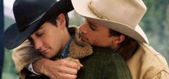 2007 wurde er zum besten Filmkuss des Jahres gewählt. Jake Gyllenhaal und Schauspielkollege Heath Ledger im Schwulendrama "Brokeback Mountain". (Bild: Keystone)
