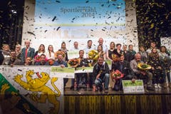 Konfetti und viel Applaus für die Besten bei der Thurgauer Sportlerwahl - der Anlass fand im Pentorama in Amriswil statt. (Bild: Michel Canonica)