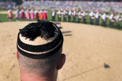 SCHWINGEN, SCHWINGFEST, EIDGENOESSISCHES SCHWING- UND AELPLERFEST ESTAVAYER 2016, ESAF, FETE FEDERALE DE LUTTE ET DES JEUX ALPESTRES, FESTA FEDERALE DEI LOTTATORI E DEGLI ALPIGIANI, (Bild: Keystone)
