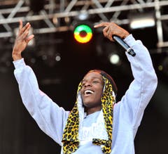 ASAP Rocky verbreitet mit seinem strahlenden Lächelnd gute Stimmung im Publikum. (Bild: Reto Martin)