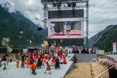 Die Festivitäten am Gotthard lockten zahlreiche Besucher an. (Bild: Keystone)