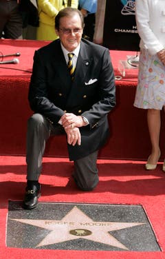 2007 hat Roger Moore einen Stern auf dem Walk of Fame erhalten. (Bild: Keystone)