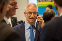 Hat nicht ganz gereicht: Herausforderer Ueli Fisch am Telefon. (Bild: Reto Martin)