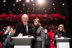 Lange Jahre war Bandleader Pepe Lienhard mit Udo Jürgens auf Tour - jetzt muss er sich von seinem Freund verabschieden. (Bild: Keystone)