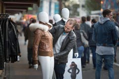 Jahrmarkt Leute Stimmung (Bild: Michel Canonica)