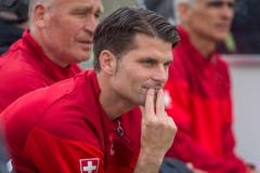 Mario Cantaluppi verfolgt das Spiel. (Bild: Andrea Stalder)