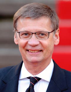 Günther Jauch ist gebürtiger Münsteraner und wuchs in Berlin auf. Seine Wahlheimat aber ist Potsdam, wo ihm mehrere Häuser gehören. Mittlerweile ist Jauch auch Weingutbesitzer, weil er das alte Familiengut von Othegraven (Rheinland-Pfalz) erwarb und dort Wein keltert. (Bild: Keystone)