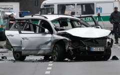 Das explodierte Auto in Berlin. (Bild: Keystone)