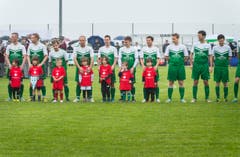 Der FC Neukirch-Egnach ist bereit für das Eröffnungsspiel auf dem neuen Rasen. (Bild: Andrea Stalder)