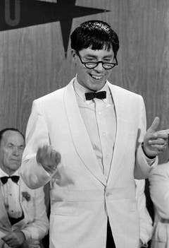 Jerry Lewis in einer Szene seines wohl bekanntesten Films "Der verrückte Professor" von 1962. (Bild: Keystone)