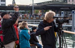 Das Geschehen am Hafen wurde auch für die Nachwelt festgehalten. (Bild: Reto Martin)