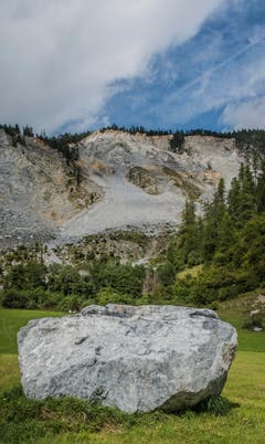 Brienz GR: Reportage aus Brienz - dem BŸndner Dorf, das jedes Jahr ein wenig abrutscht, weil der Untergrund in Bewegung ist. (Bild: Jil Lohse)