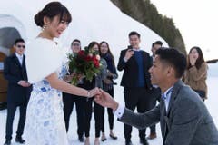 Der echte Heiratsantrag nach der falschen Hochzeit. (Bild: Keystone)