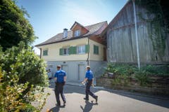 Im Keller dieses Einfamilienhauses hat die Polizei das tote Mädchen entdeckt. (Bild: Urs Bucher)