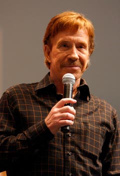 "Warum schläft Chuck Norris immer mit Licht? Weil sich die Dunkelheit vor ihm fürchtet." (Bild: Keystone)
