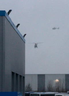 Police hunt for Charlie Hebdo suspects (Bild: Keystone)