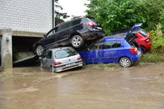 Gestapelte Autos in Kradolf. (Bild: Mario Testa)