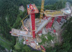 Täfers - Taminabrücke im Bau (Bild: Ralph Ribi)