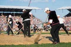 SCHWINGEN, SCHWINGFEST, EIDGENOESSISCHES SCHWING- UND AELPLERFEST ESTAVAYER 2016, ESAF, FETE FEDERALE DE LUTTE ET DES JEUX ALPESTRES, FESTA FEDERALE DEI LOTTATORI E DEGLI ALPIGIANI, (Bild: Keystone)