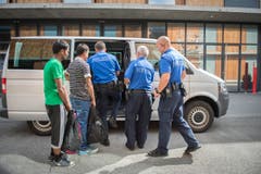 Am Bahnhof in Buchs werden Flüchtlinge erwartet (Bild: Urs Bucher)