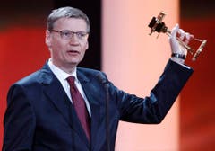 2011 wird Jauch mit der Goldenen Kamera ausgezeichnet. (Bild: Keystone)