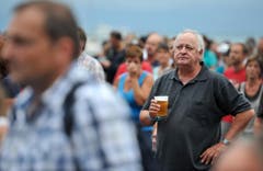 ...und ein Bierchen auch nicht. (Bild: Reto Martin)