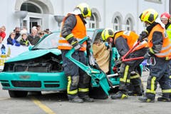 Romanshorn TG , 24.05.2014 / Jugendfeuerwehr Schweizermeisterschaft " Feuer und Wasser " mit Wettkämpen, Fahrzeugausstellung , Rega , Krankenwage und Rettungs - Shows in Romanshorn . (Bild: Donato Caspari)