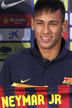 Platz 6: Neymar. 2013 für 86,2 Millionen Euro vom FC Santos zum FC Barcelona. (Bild: Albert Olive / Keystone)