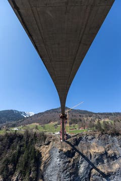SCHWEIZ TAMINABRUECKE BOGENSCHLUSS (Bild: Keystone)