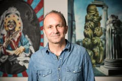 Christof Huber, Festivalchef OpenAir St.Gallen: Ich wünsche mir, dass die Ostschweizerinnen und Ostschweizer mehr Selbstvertrauen zeigen, innovativ und mutig sind und sich trauen, Träume zu realisieren. Ich wünsche den Politikern, die zu allem Nein sagen, mit Angst politisieren und ausgrenzen, eine lange Studienreise in möglichst vielen Ländern, die allenfalls ihren Horizont etwas erweitert und zu mehr Menschlichkeit, Verständnis und Integration führen kann. (Bild: Mareycke Frehner)