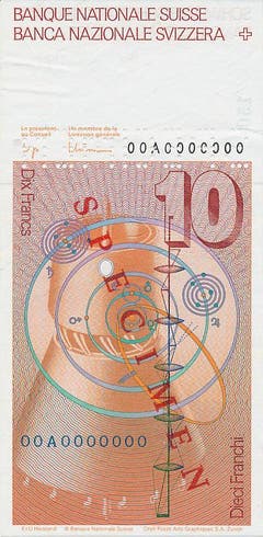 Die Nationalbank übernahm zum ersten Mal die alleinige Federführung bezüglich Planung, Organisation und Realisation in Zusammenarbeit mit Grafikern, Druckern, Papierfabrikanten, Druckfarben- und Maschinenproduzenten. (Zeichnung: Wasserturbine, Sonnensystem und Strahlengang in einem Linsensystem) (Bild: Archiv der SNB)