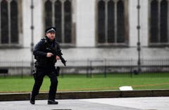 Firearms incident in the Westminister palace grounds and on Westminster Bridge (Bild: Keystone)