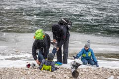Die Ostschweiz läuft Schlittschuh auf dem Seealpsee (Bild: Urs Bucher)