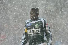 Auch im Schneetreiben bewährte sich der Ghanaer im Trikot der Espen. (Bild: Hannes Thalmann)