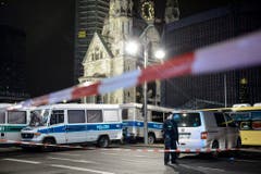 Truck crashes into a Christmas market in Berlin (Bild: Keystone)