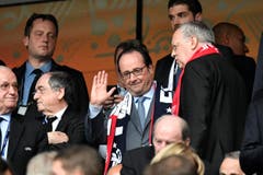 Frankreichs Präsident Francois Hollande neben Bundespräidenten Johann Schneider-Ammann. (Bild: Martin Meissner / Keystone)