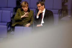Im Gespräch mit Bundeskanzlerin Angela Merkel. (Bild: Keystone)