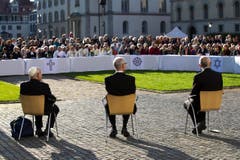 Interreligiöse Feier zum eidgenössischen Bettag, Klosterplatz, St. Gallen (Bild: Peter Käser)
