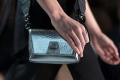 Akris - Runway - Paris Fashion Week Ready to Wear S/S 2018 (Bild: Caroline Blumberg)