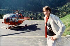 Der Schlagerstar spielte im Jahr 1983 für eine TV-Produktion mit seinem Plexiglas-Flügel auf dem Jungfraujoch. Aufnahme nach der Landung mit dem Helikopter. (Bild: Keystone)