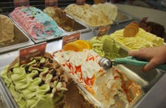 Nicht nur Klassiker, auch exotischere Glaces essen Landsleute auf der ganzen Welt. (Bild: Keystone)