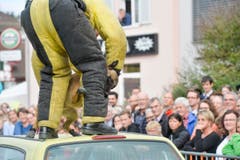 Polizeihunde-Vorführung an der Wega. (Bild: Donato Caspari)