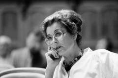 Eine nachdenkliche Lilian Uchtenhagen im Herbst 1987 im Nationalratssaal. (Bild: Keystone)