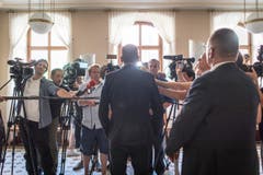 Jan Ullrich gibt nach der Urteilsverkündigung ein Statement im Weinfelder Rathaus. (Bild: Benjamin Manser)