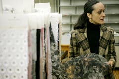 Im Jahr 2009 war Modeschöpferin Isabel Toledo bei Forster Rohner auf Besuch. (Bild: Reto Martin)