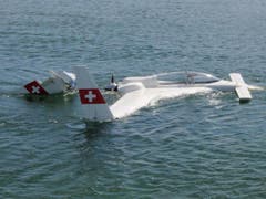 Dieses Mal ging das Unglück glimpflich aus - vor rund einem Monat verloren bei einem ähnlichen Unfall zwei Menschen vor Bregenz ihr Leben. (Bild: Seerettungsdienst Rorschach)