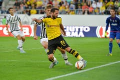 Gonzalo Castro mit der 27 und Daniele Rugani im Zweikampf. (Bild: Ralph Ribi)