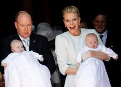 Freudentag in Monaco: Die Zwillinge Jacques und Gabriella wurden getauft. (Bild: Keystone)
