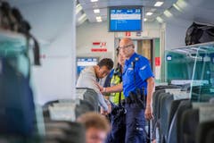 Am Bahnhof in Buchs werden Flüchtlinge erwartet (Bild: Urs Bucher)