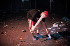 Wertvolles Gut: Pfandbecher. (Bild: Benjamin Manser)